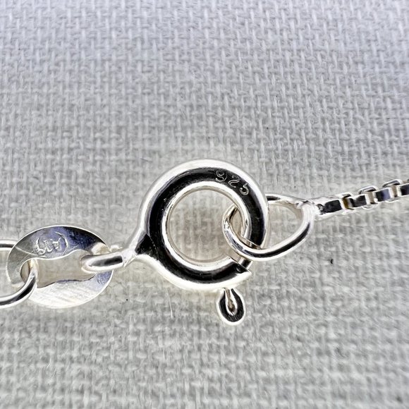 NWOT – Save the Children – 3D School Bus w/ Children 18” Box Chain Necklace 925 - Picture 8 of 10